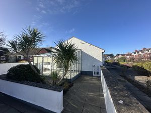 Photo 32- click for photo gallery